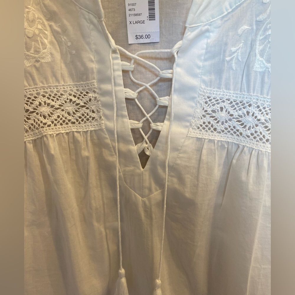 Maurices sleeveless top with embroidery and lace - Picture 6 of 7